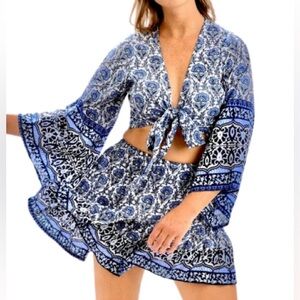 Walker & Wade Boho Blue Floral Tie-Front Two-Piece Set